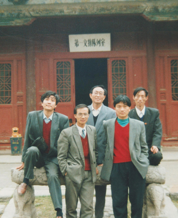 008 前排左一團(tuán)委書(shū)記高丙杰、前排右一組織干事王小龍，后排中黨辦主任馮振宇 右一宣傳部長(zhǎng)王衛(wèi)民 (71).jpg