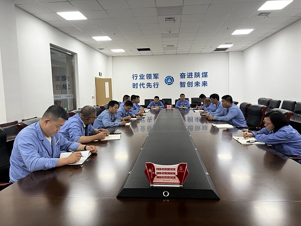 圖1   9月11日，制氣車(chē)間“五懂五會(huì)五能”素質(zhì)全面提升工程推進(jìn)會(huì)在調(diào)度會(huì)議室舉行。.jpg
